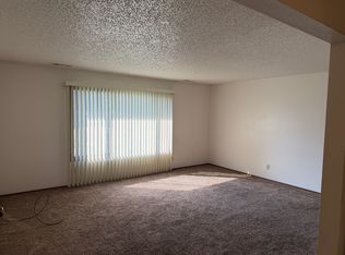 1117 Tiffany Pl APT 9, Waterloo, IA 50701