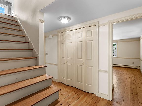 4th image of 16 Greengate Road