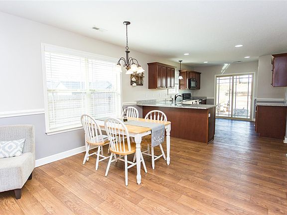 5th image of 703 Oglesby Creek Ln