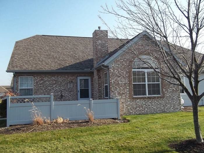 86 Foxgate Circle West
