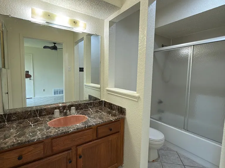 2701 Stanford St #A — Photo 9