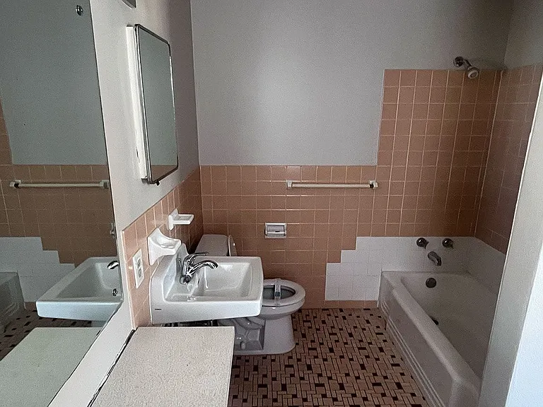 6345 Lyndale Ave S — Photo 39