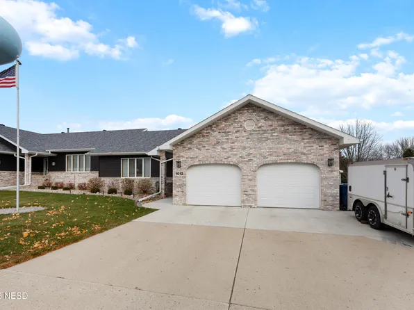 1012 18th St NE, Watertown, SD 57201