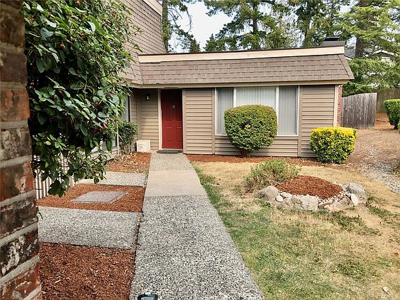 4th image of 14518 NE 6th Pl APT 3