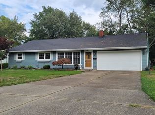 6129 Cedarwood Rd, Mentor, OH 44060