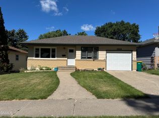 1314 N 17th St, Bismarck, ND 58501