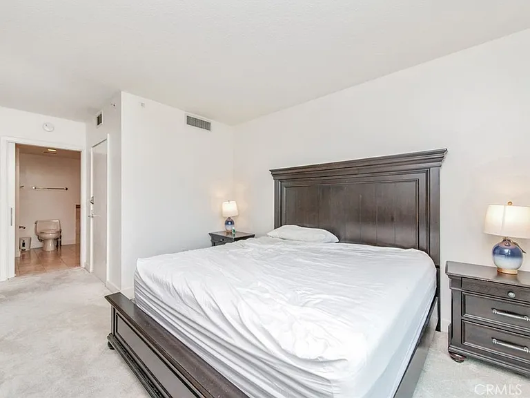 3141 Michelson — Photo 8
