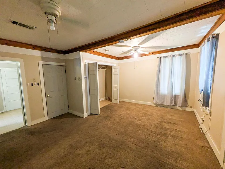 824 Llano St — Photo 7