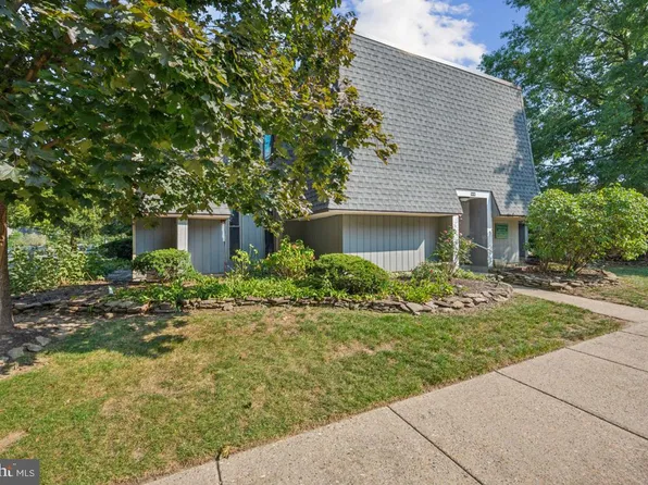 25 S Church Rd Unit 150, Maple Shade, NJ 08052
