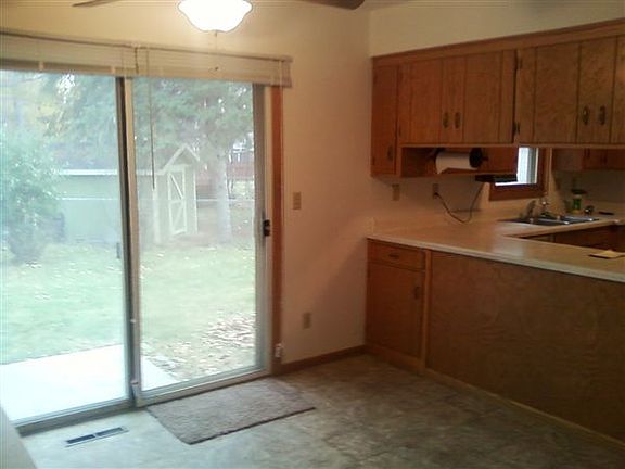 Dining & Kitchen