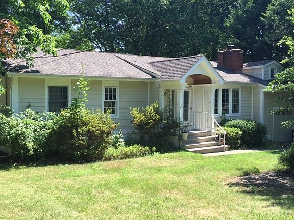 2nd image of 10 Orchard Cir