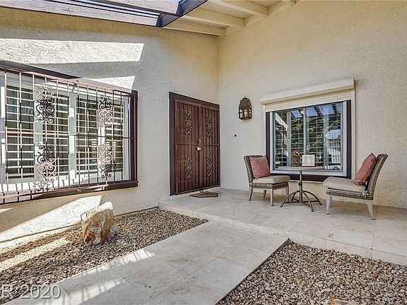 4th image of 6605 Elton Ave