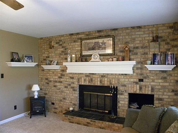 4th image of 17210 Moonlite Dr
