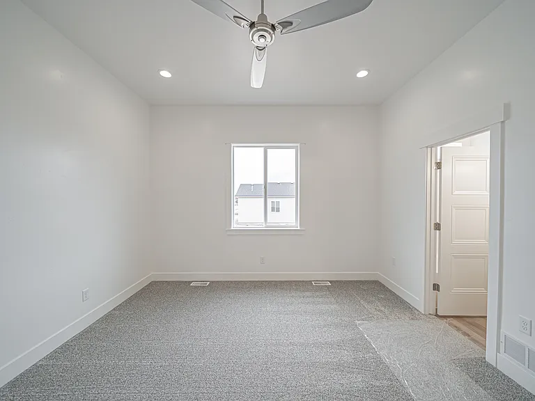 3190 Roundup Ln — Photo 17