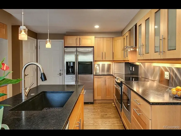 5560 S Lansing Way — Photo 3