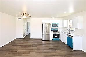 3rd image of 12 Vista Palm Ln APT 205