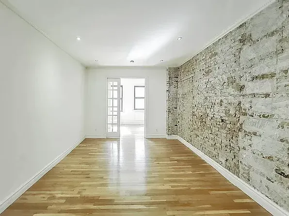 322 East 74th Street 4B image 1 of 5