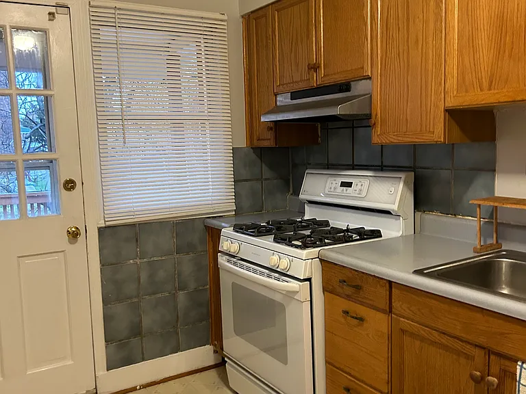 2907 Glendale Ave — Photo 8
