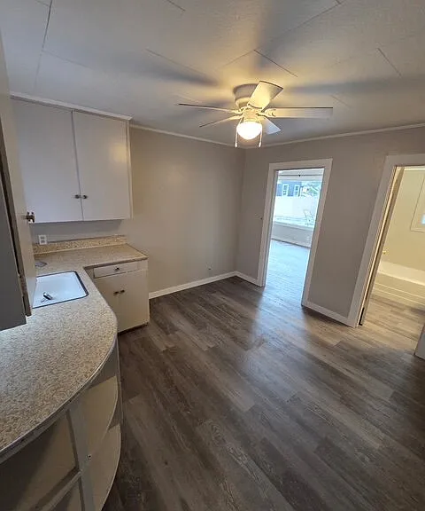 345 NE 6th St #4 — Photo 5