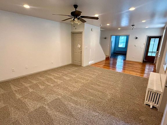 5th image of 236 Laurel St