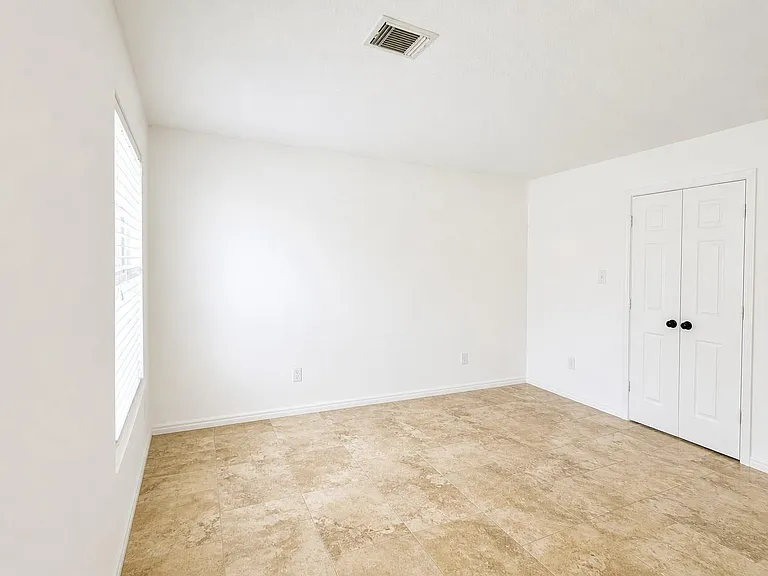 1011 Backland Ct — Photo 22