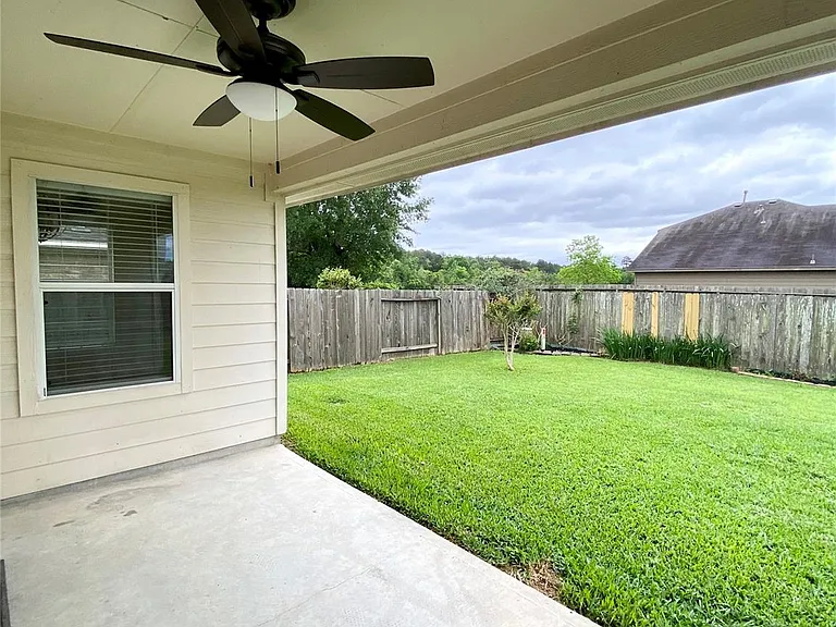 7039 Durango Creek Dr — Photo 25