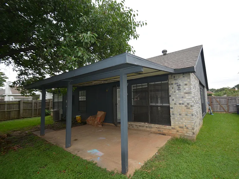 2509 Forest Creek Dr — Photo 3