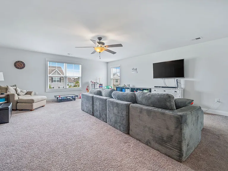 1339 Bermuda Grass Dr — Photo 5