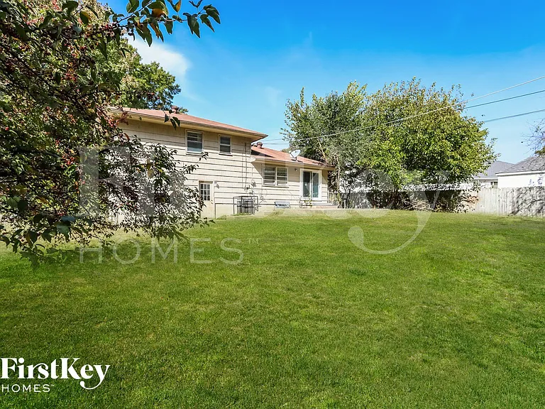 3605 S Stayton Ave — Photo 15