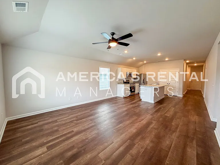 176 Dogwood St — Photo 14
