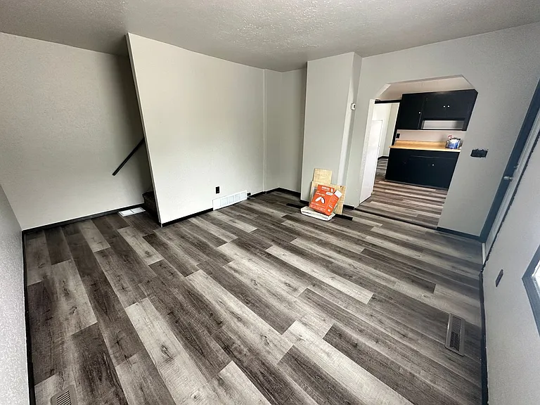 510 Hiawatha — Photo 4
