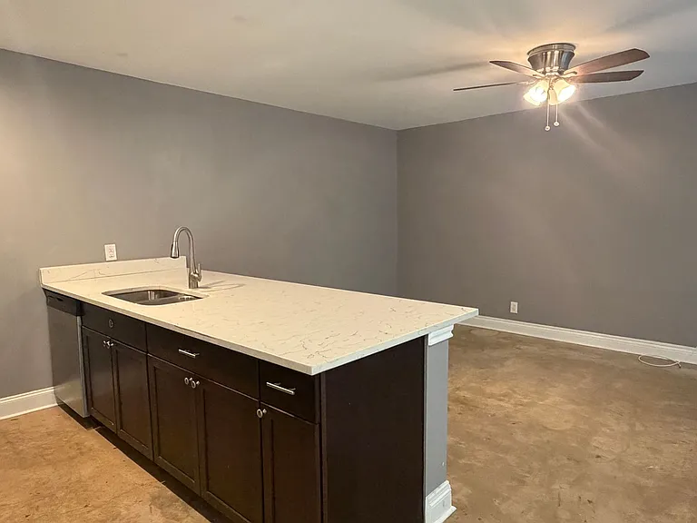 211 Routt St #104 — Photo 8