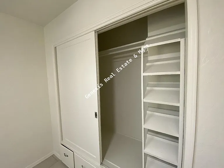 2803 E Lee St — Photo 14