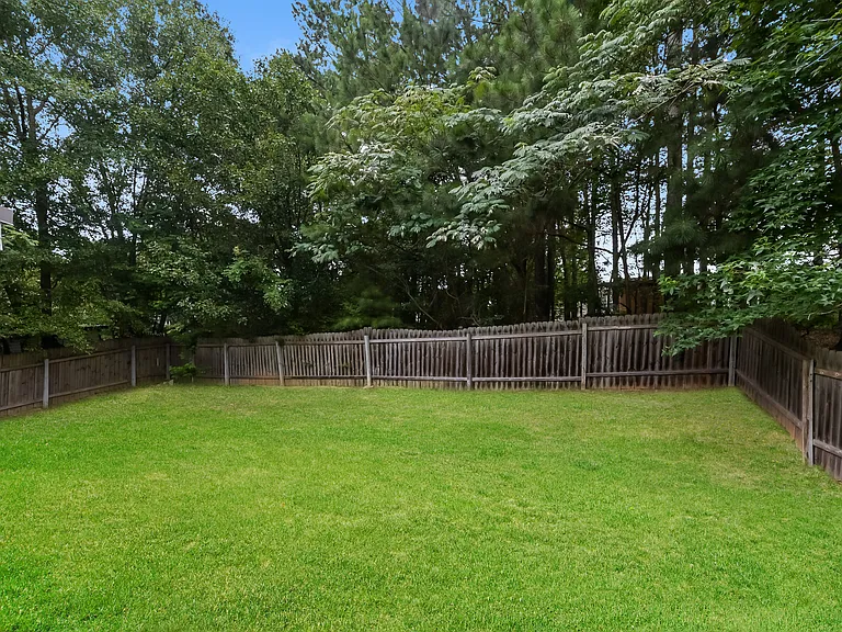 350 Mary Alice Dr — Photo 5