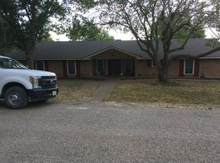 105 Circle Dr, Hubbard, TX 76648