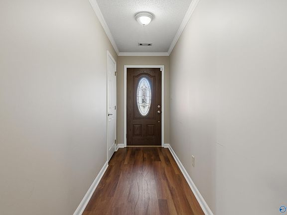 5th image of 2307 Winthrop Dr SW