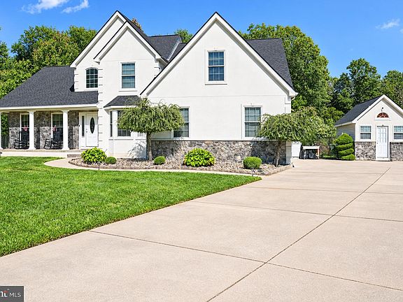 5th image of 2329 Bella Rosa Ct