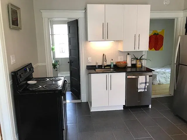 809 University Ave NE #2 — Photo 5