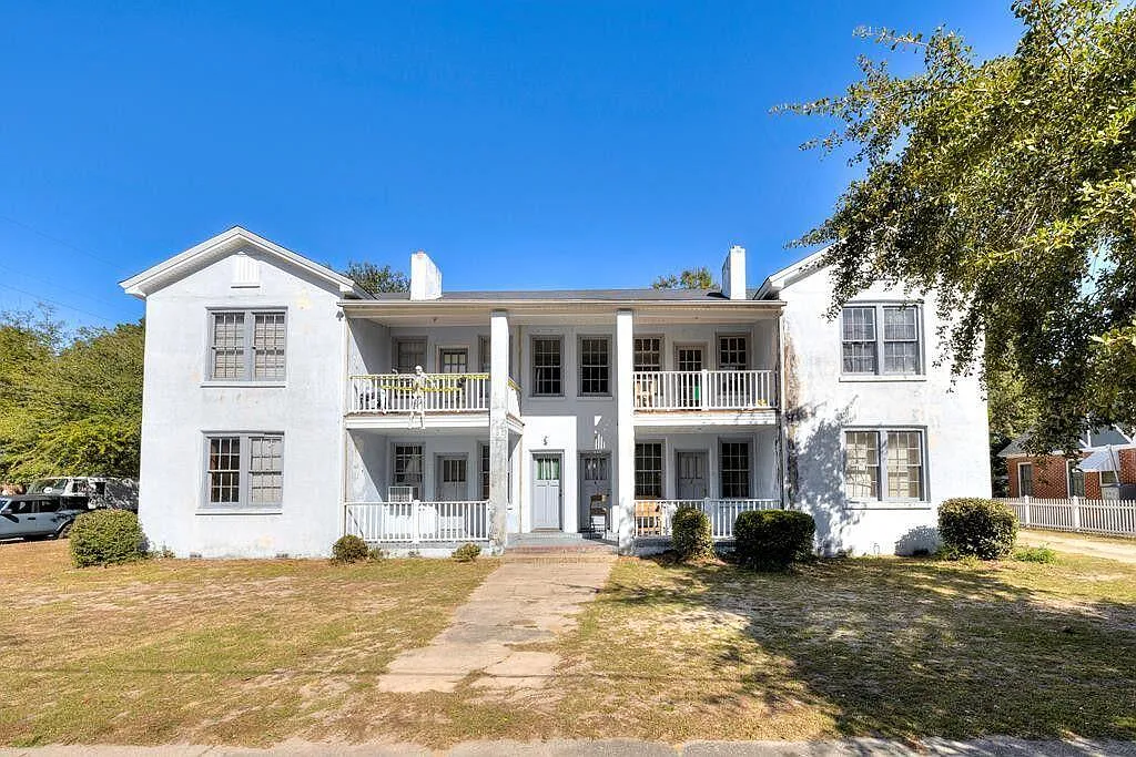 2 bed, 1.0 bath, 1000 sqft, $725 — Photo 2