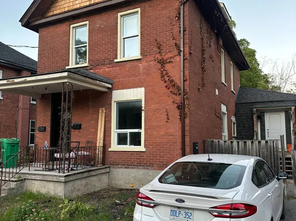 274 William St, Peterborough, ON K9J 5E4