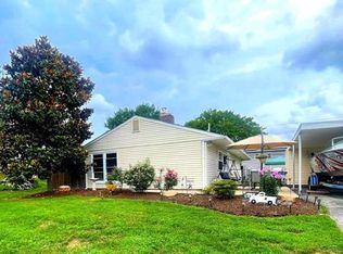 32 Midwood Ln, Levittown, PA 19054