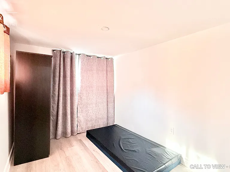 48 Parkington Cres #2 — Photo 4