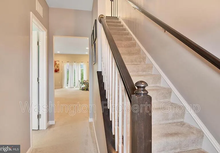 7905 Trailview Xing — Photo 8