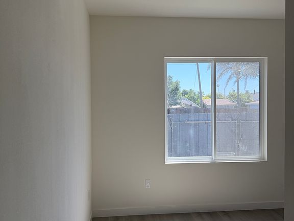 3rd image of 1901 Vollmer Way #B