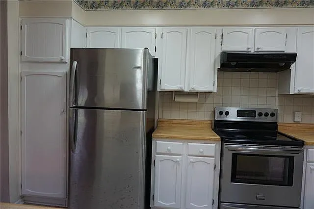 4216 Loire Dr — Photo 14