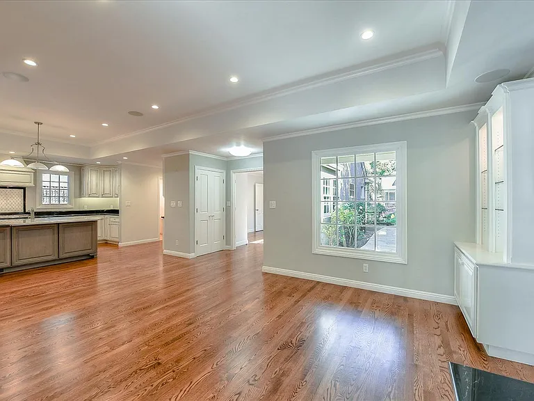 135 Wilder Ave — Photo 15