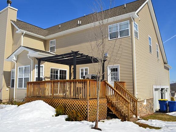 Deck off side of Sun Room