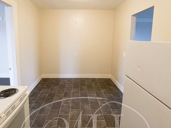 4th image of 329 S 3rd Ave APT 5