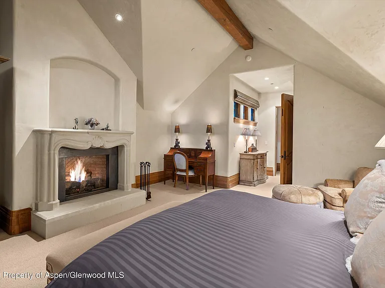 691 Pfister Dr — Photo 66