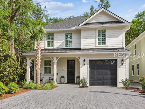 229 Halyard Dr, Hilton Head Island, SC 29926